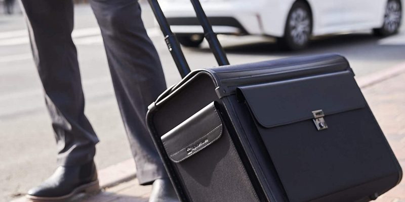 Best Rolling Briefcases for Lawyers